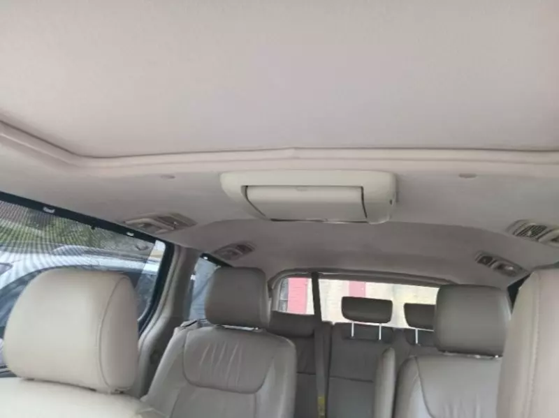 Toyota Sienna   - 2009