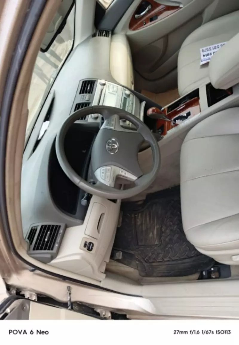 TOYOTA Camry - 2009