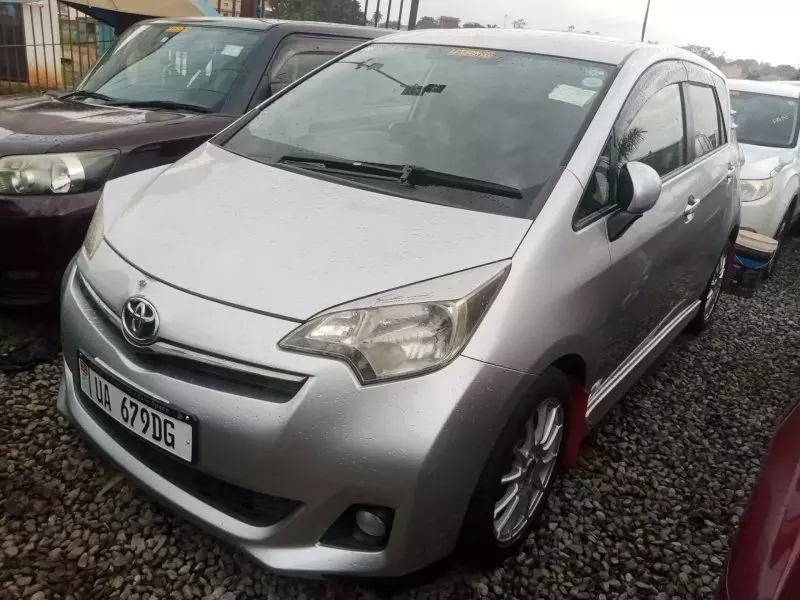 Toyota Ractis   - 2011