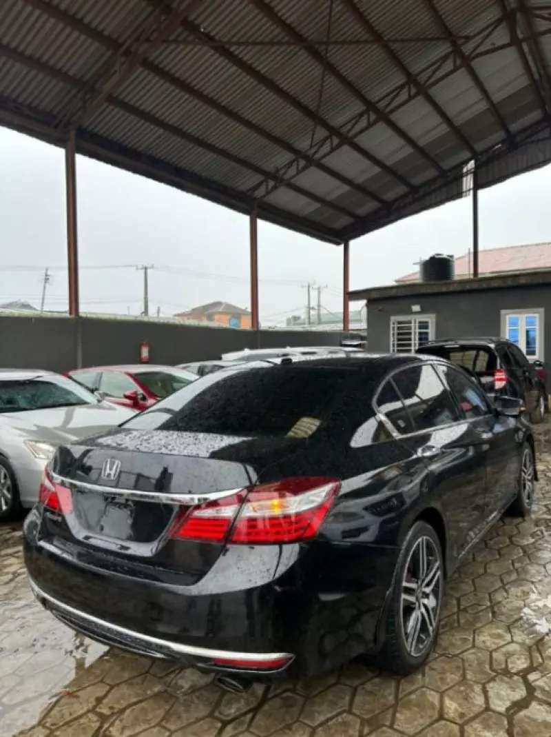 Honda Accord   - 2014