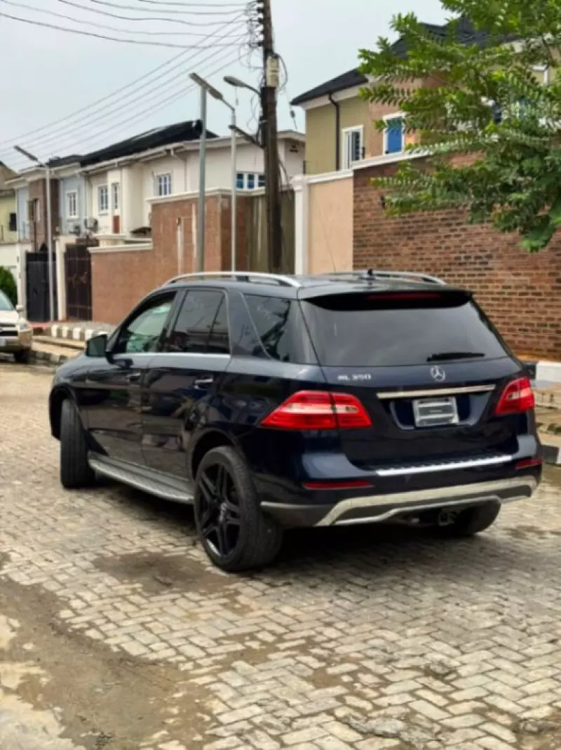 Mercedes-Benz ML 350 - 2013