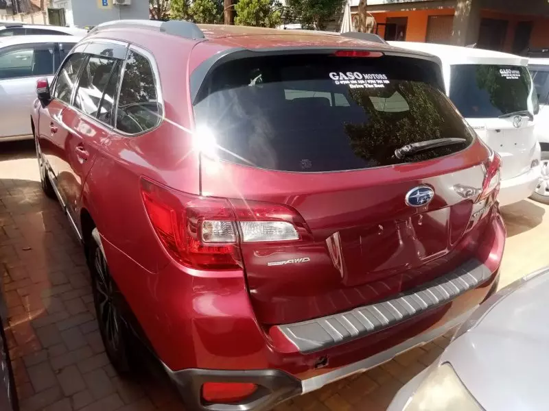 Subaru Outback   - 2017