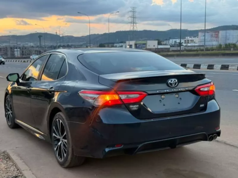 TOYOTA Camry   - 2018