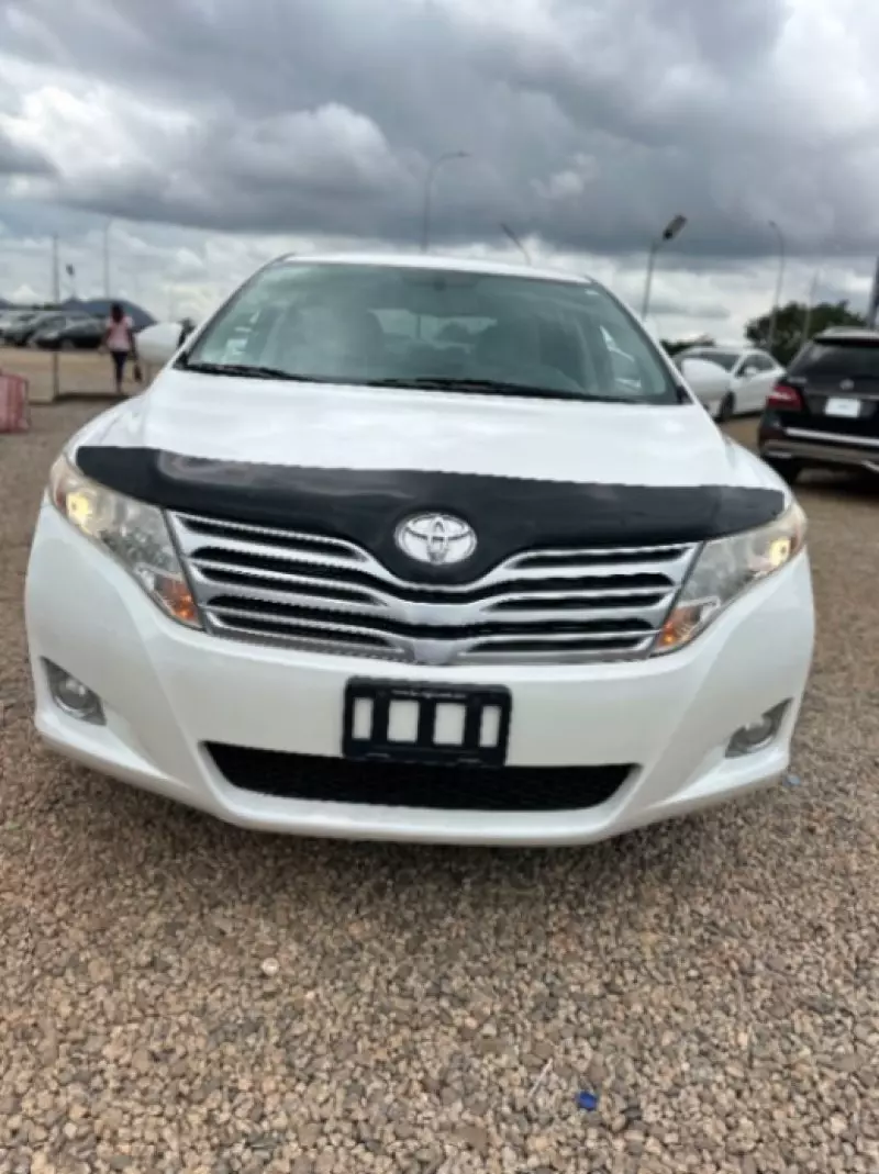 Toyota Venza   - 2012