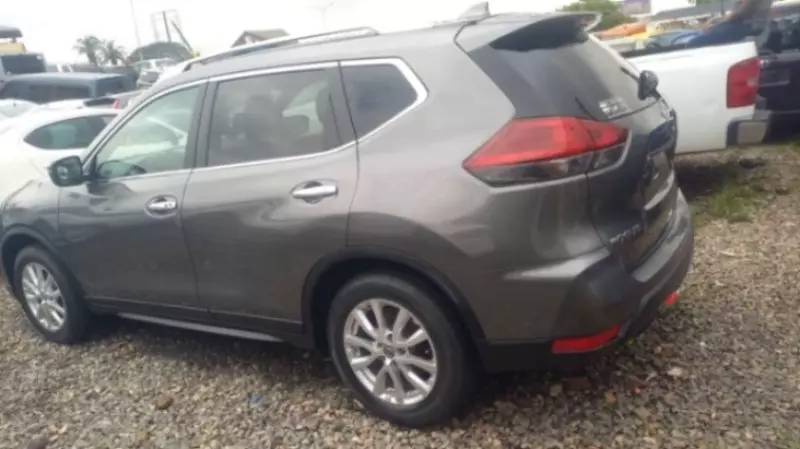 Nissan Rogue   - 2018
