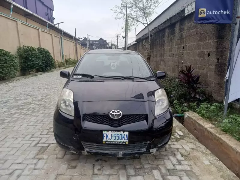 Toyota Yaris   - 2009