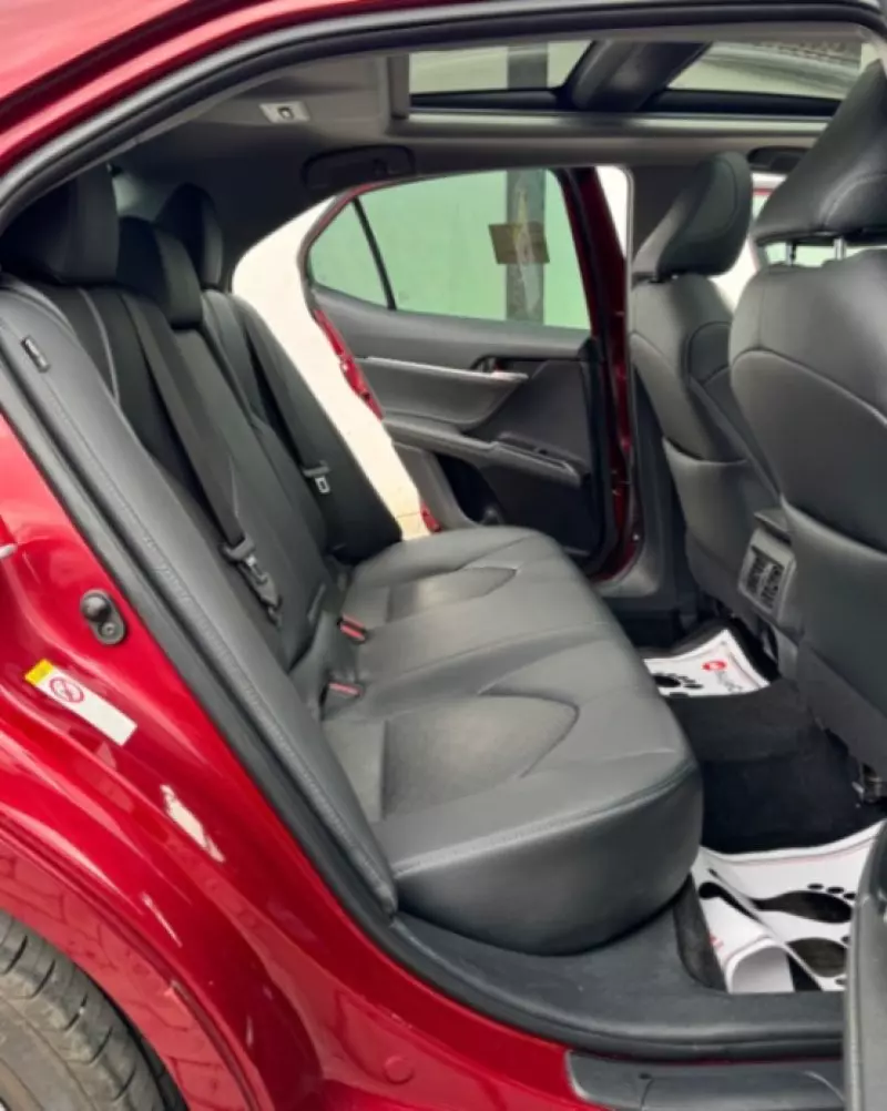 Toyota Camry - 2018