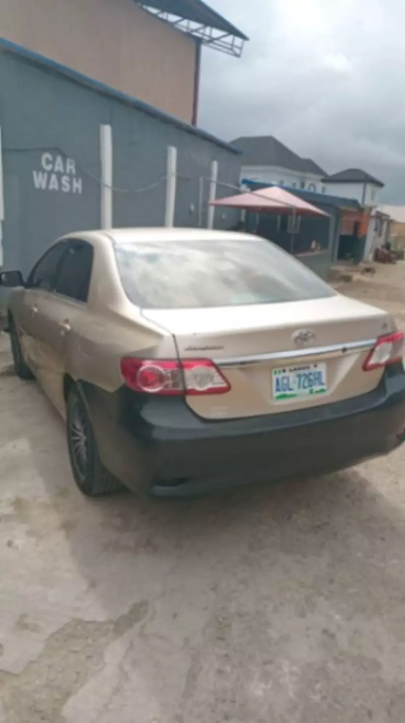 Toyota corolla - 2013