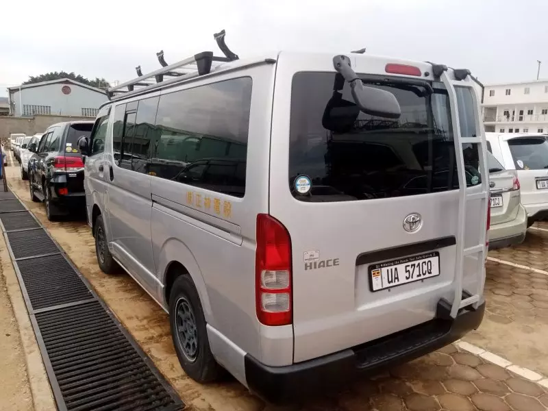 TOYOTA Hiace - 2014