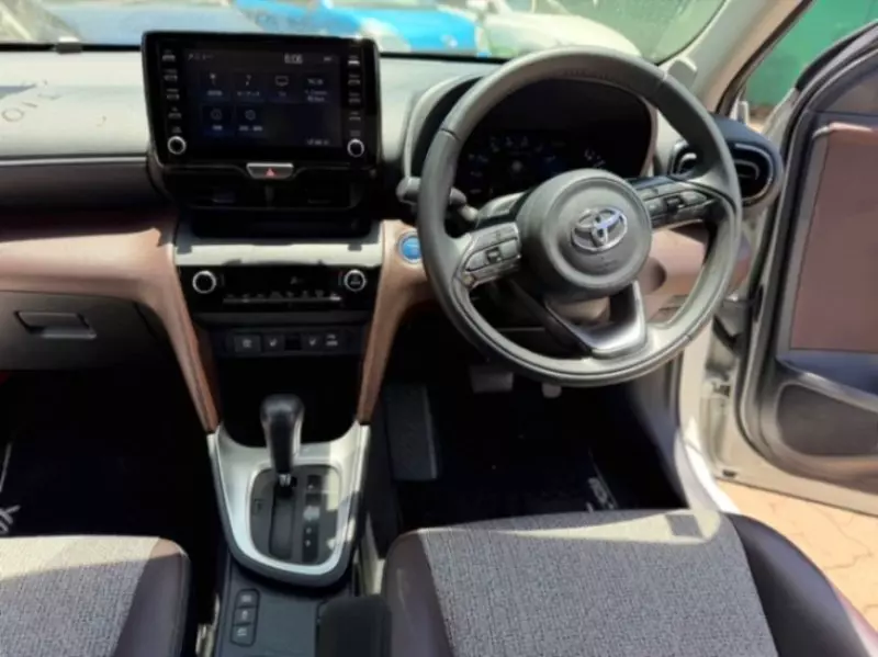 TOYOTA Yaris   - 2020