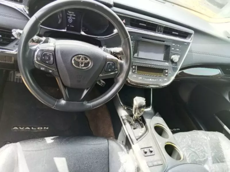 Toyota Avalon   - 2013