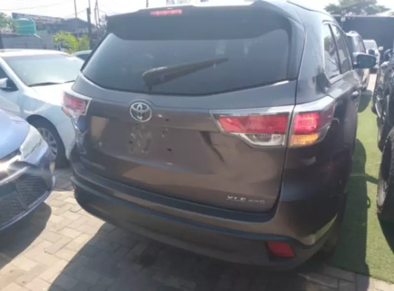 Toyota Highlander   - 2018