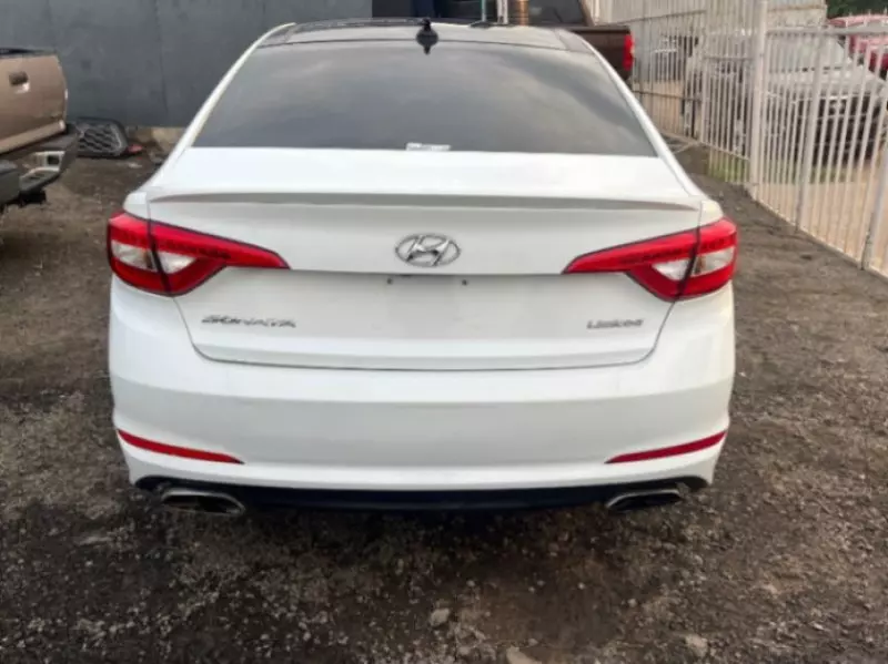 Hyundai Sonata   - 2015