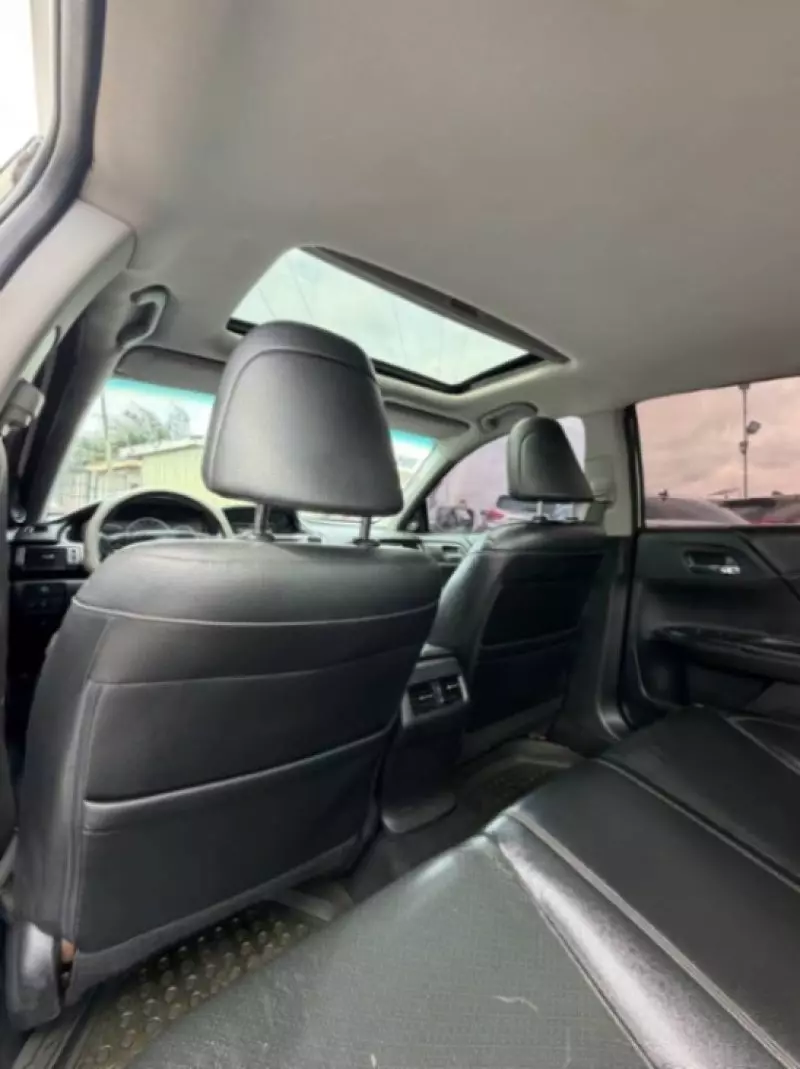 Honda Accord   - 2019