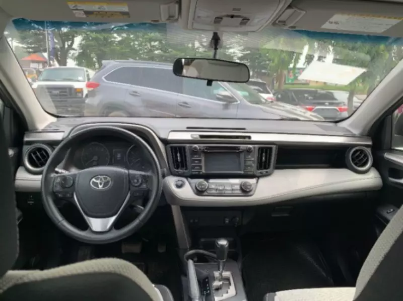 Toyota RAV 4   - 2017