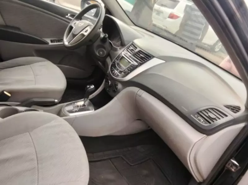 Hyundai Accent   - 2014