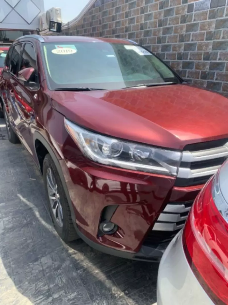 Toyota Highlander   - 2019