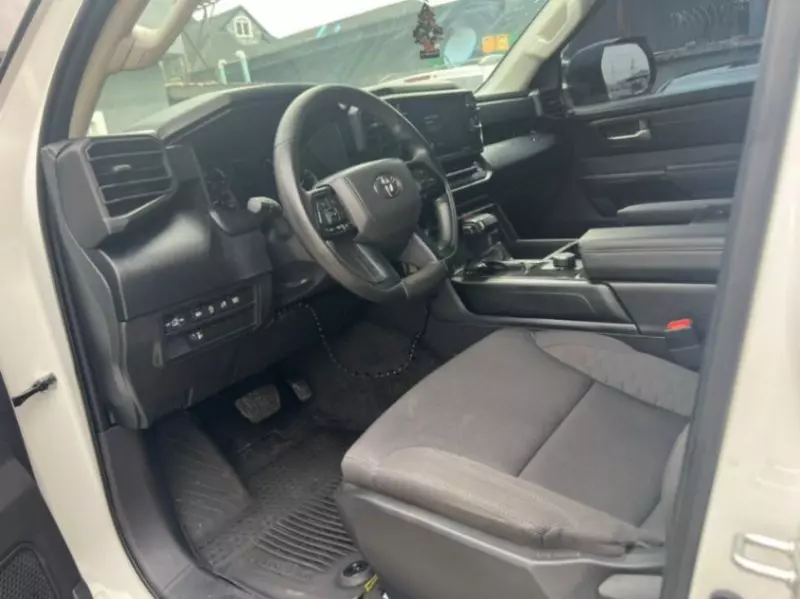 Toyota Tundra   - 2024