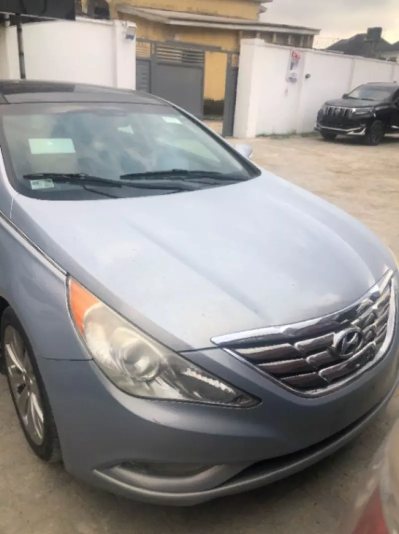 Hyundai SONATA 2,0L BVA / Cuir Luxury   - 2011