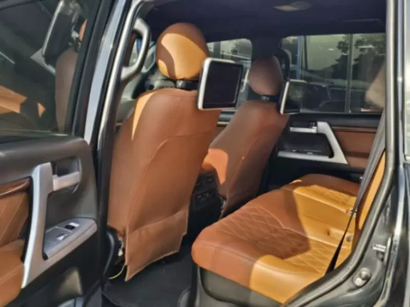 Toyota Land Cruiser   - 2014