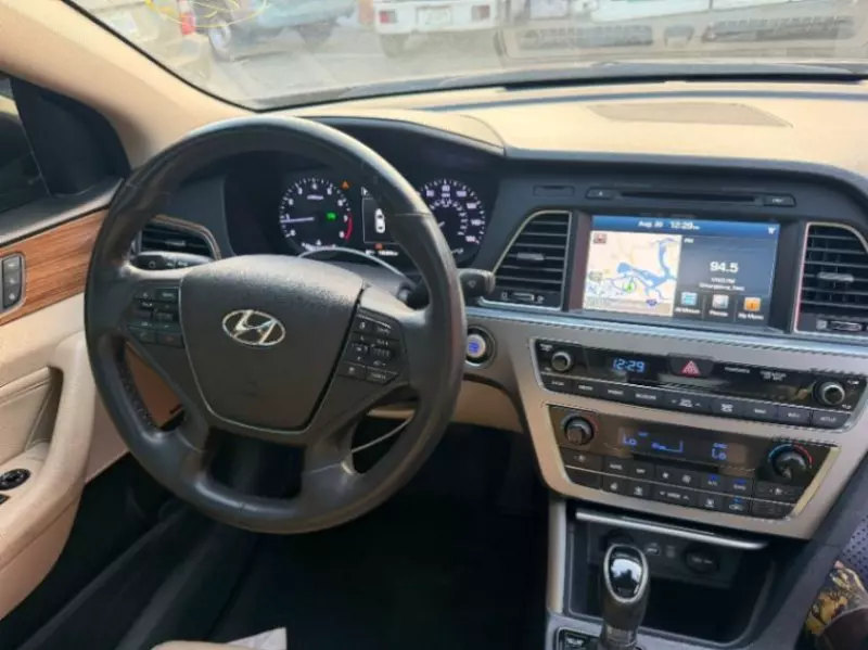 Hyundai Sonata   - 2015
