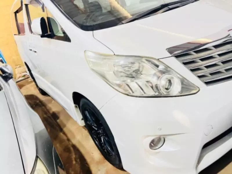 TOYOTA Alphard   - 2011