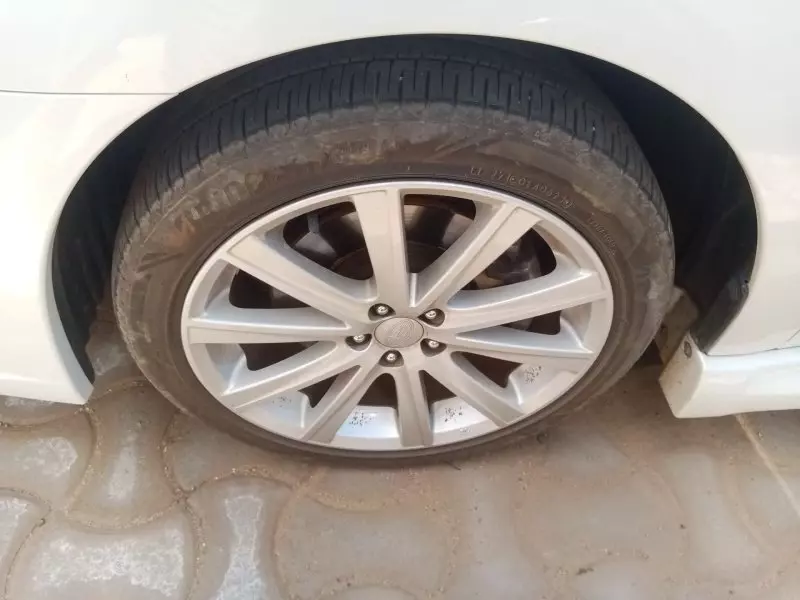 Subaru Legacy   - 2012