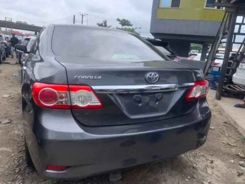TOYOTA Corolla   - 2012