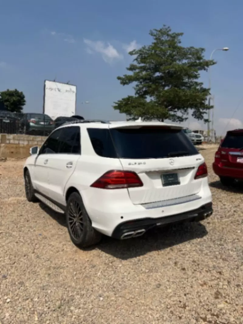 Mercedes-Benz ML 350   - 2014
