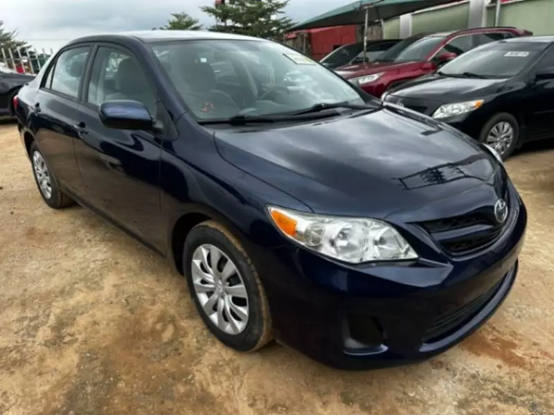 TOYOTA Corolla   - 2012