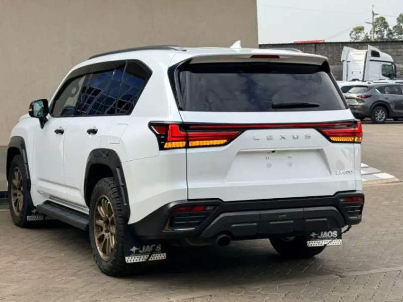 Lexus LX 600   - 2022