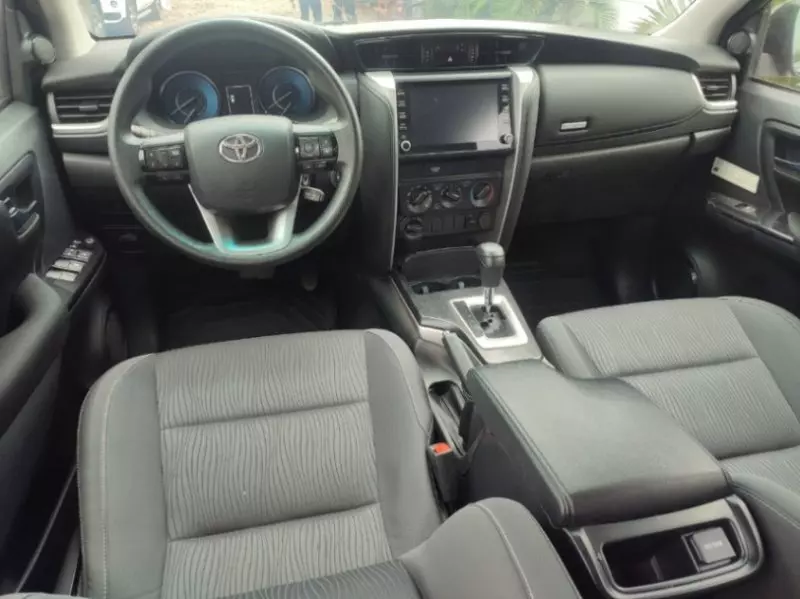 Toyota Fortuner - 2021