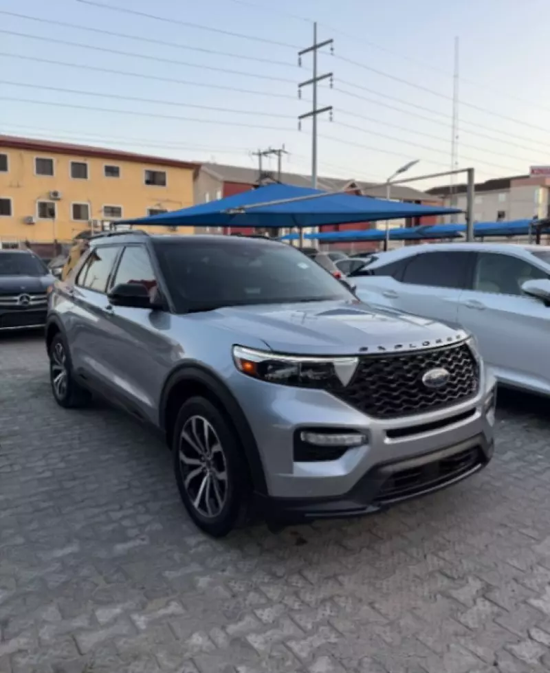 Ford Explorer   - 2020