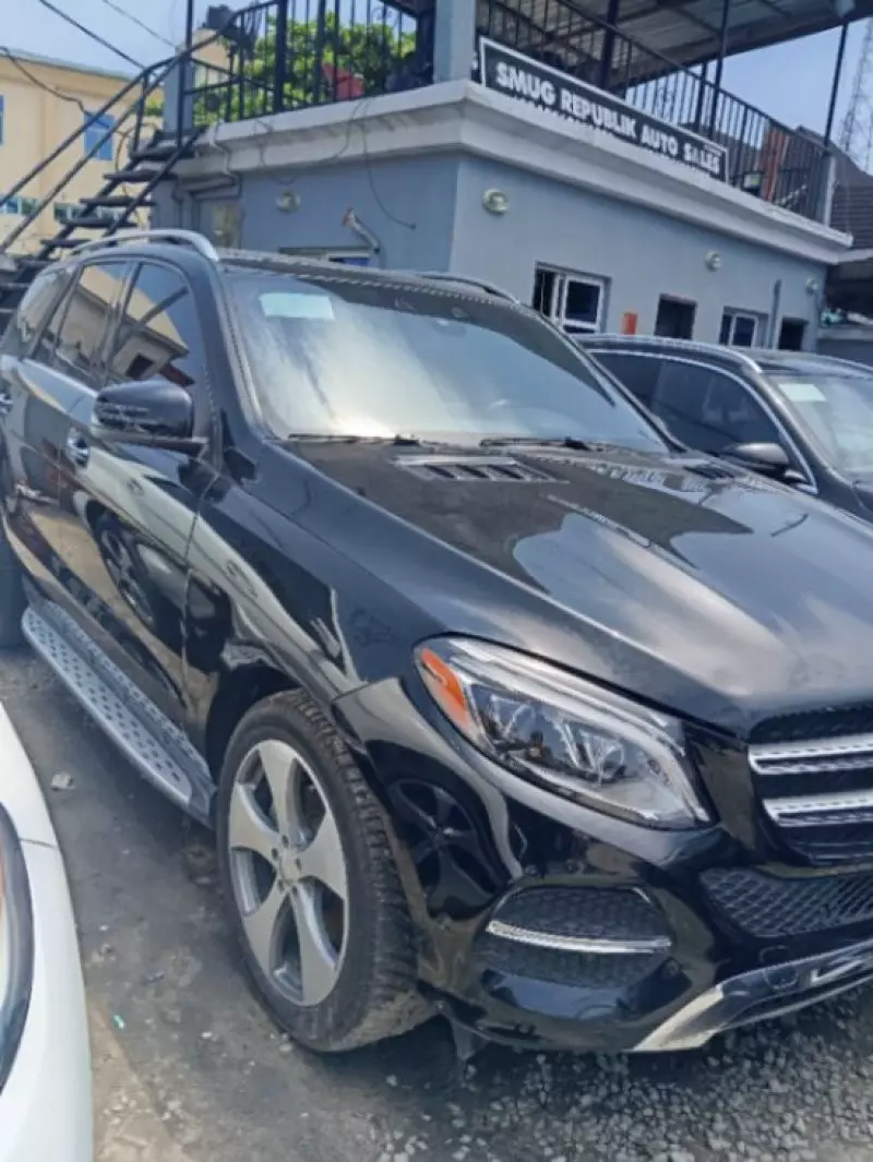 Mercedes-Benz GLE 350   - 2016