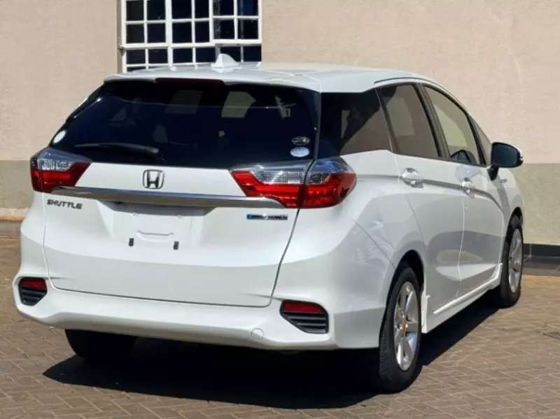 Honda Fit shuttle    - 2019