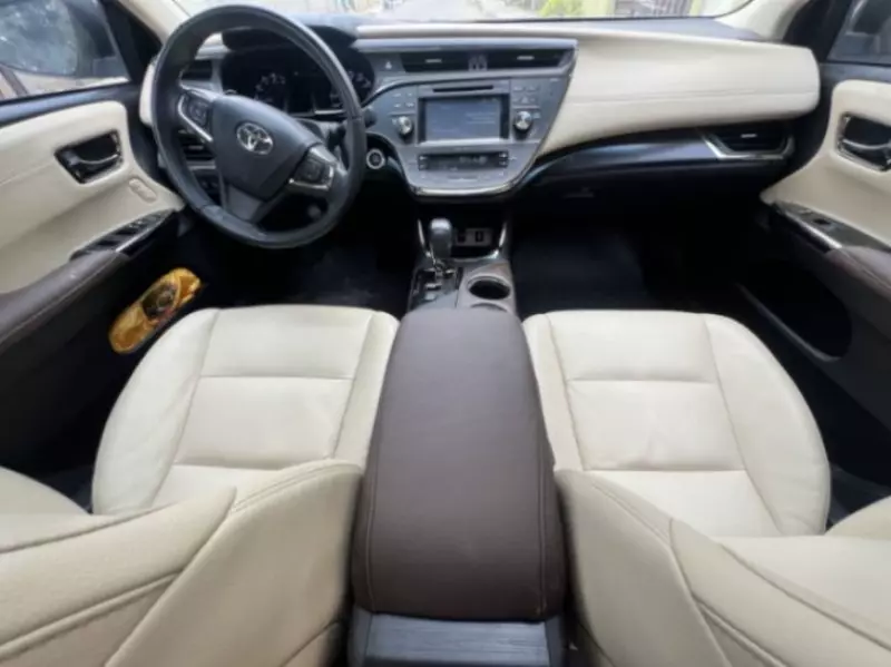 Toyota Avalon   - 2016