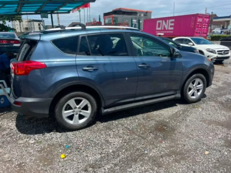 TOYOTA RAV 4   - 2013