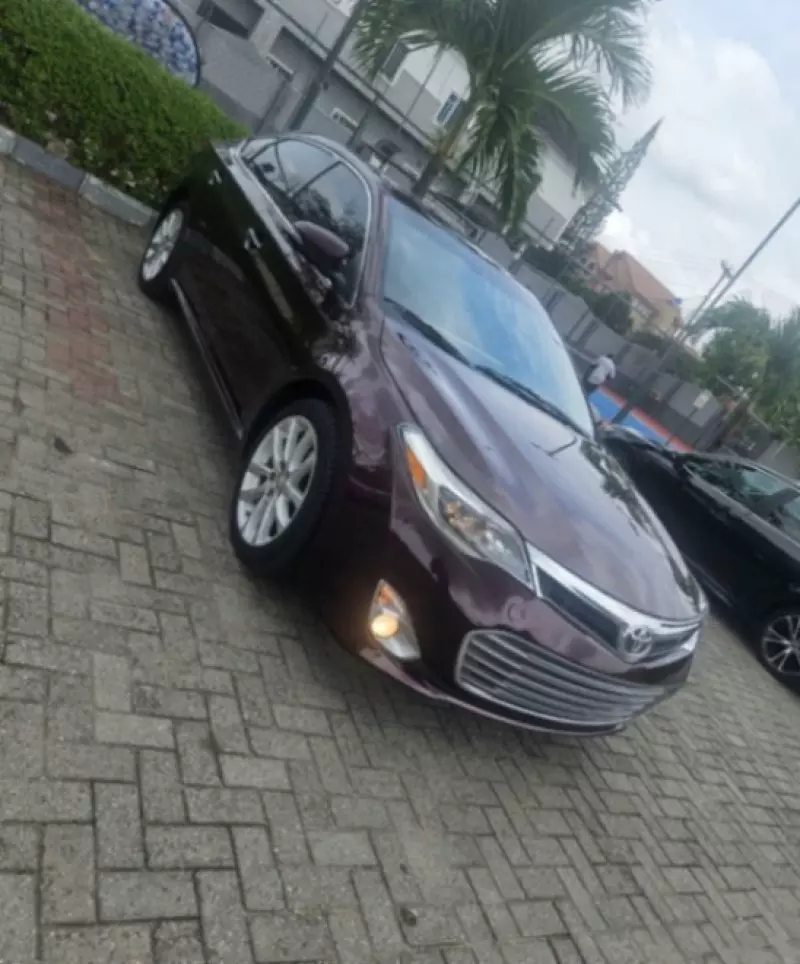 TOYOTA Avalon   - 2013