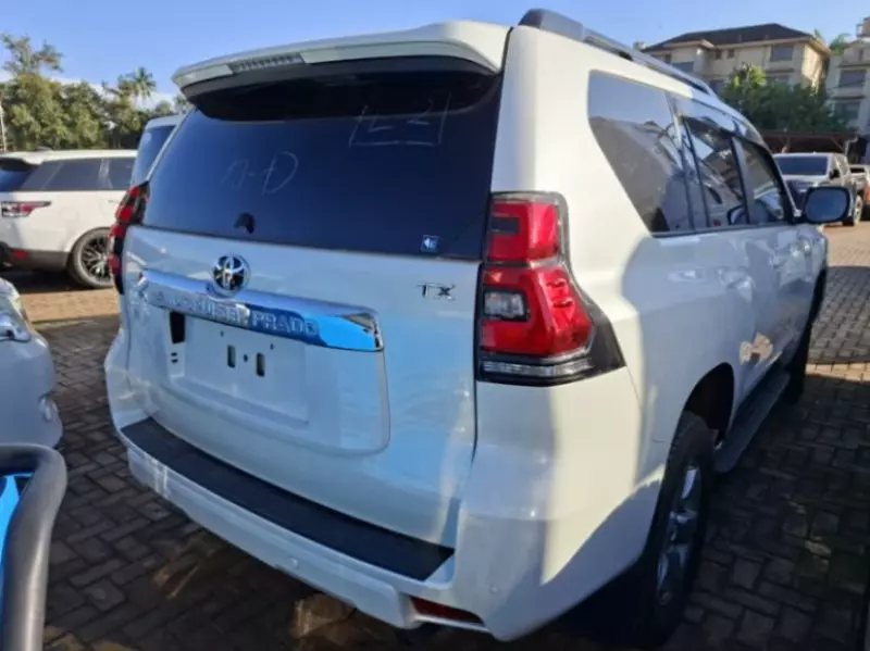 Toyota Landcruiser prado TX - 2023