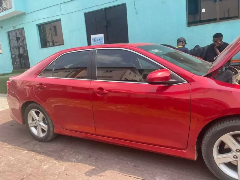 Toyota Camry   - 2013