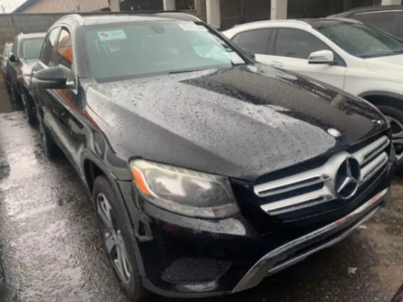 Mercedes-Benz GLC 300   - 2016