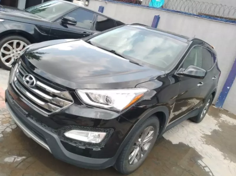 Hyundai Santa Fe   - 2013
