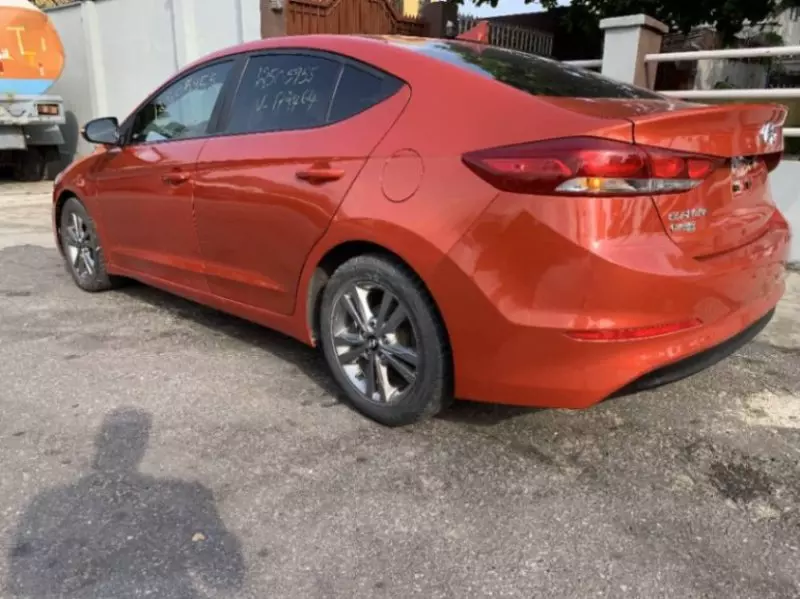 Hyundai Elantra - 2017