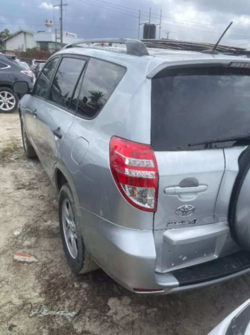TOYOTA RAV 4   - 2012