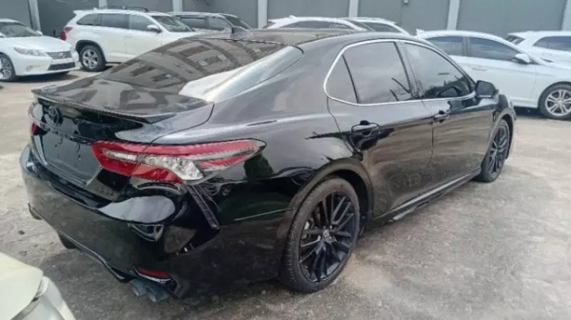 Toyota Camry - 2021