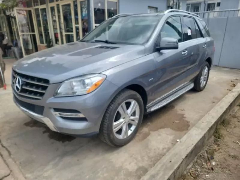 Mercedes-Benz ML 350   - 2012