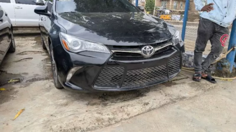 Toyota Camry   - 2016