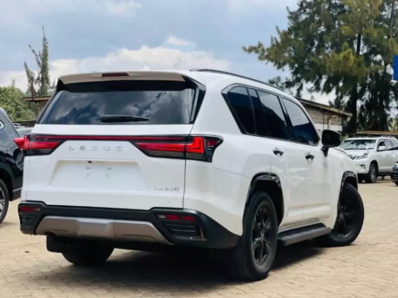 Lexus LX 600   - 2022