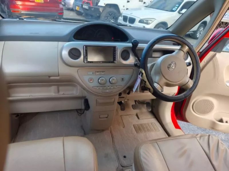 TOYOTA Porte - 2007