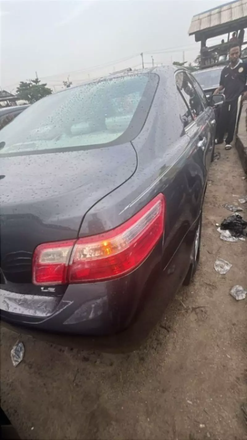 Toyota Camry   - 2007